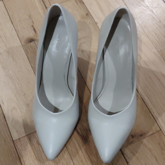 Oak + Fort Cream Vegan Leather Heels with … - Picture 7 of 10